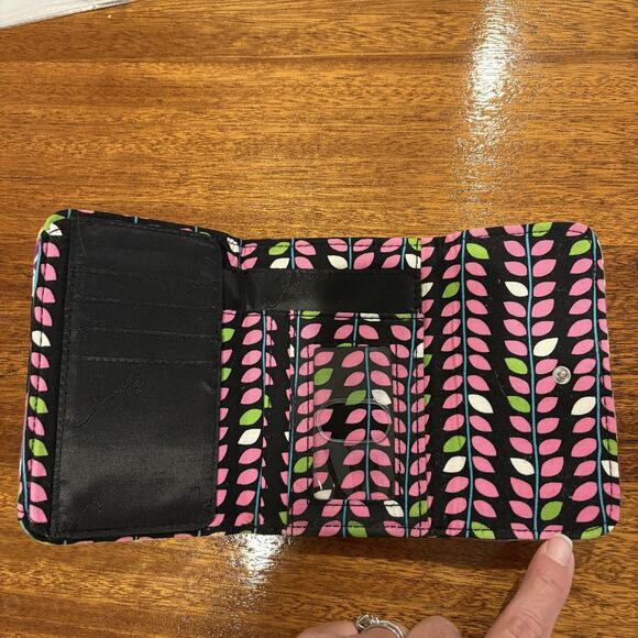 Vera Bradley Wallet Womens Trifold Clutch Quilted Floral ID Coin Purse Organizer - Picture 3 of 8